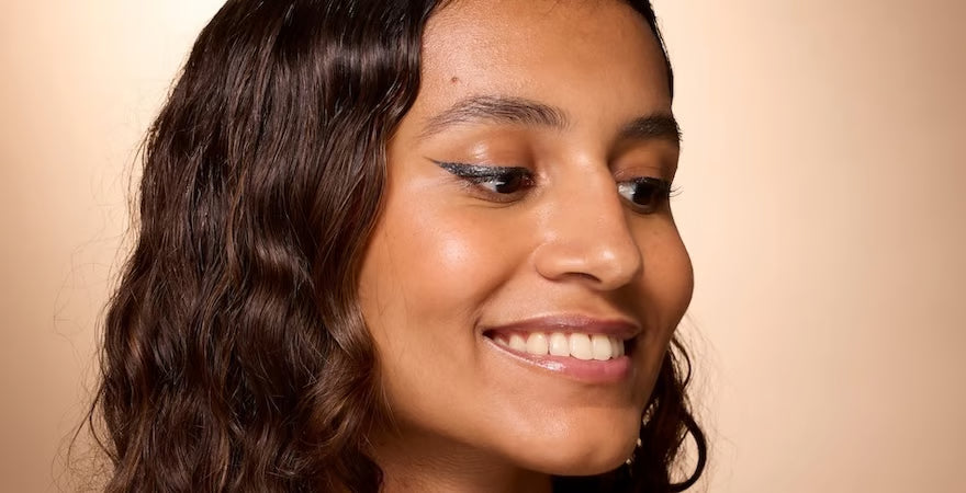 Teint gris et terne : causes et solutions naturelles